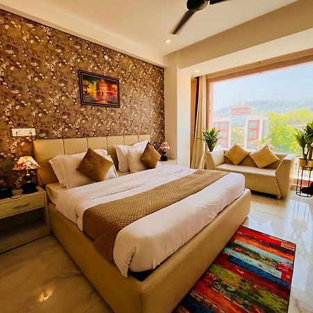 Hotel Golden Temple View By La Casa, Amritsar #Top Rated #Most Awarded #Swimming Pool #Prime Location #Luxury Rooms #Parking #Rooftop Cafe Buitenkant foto