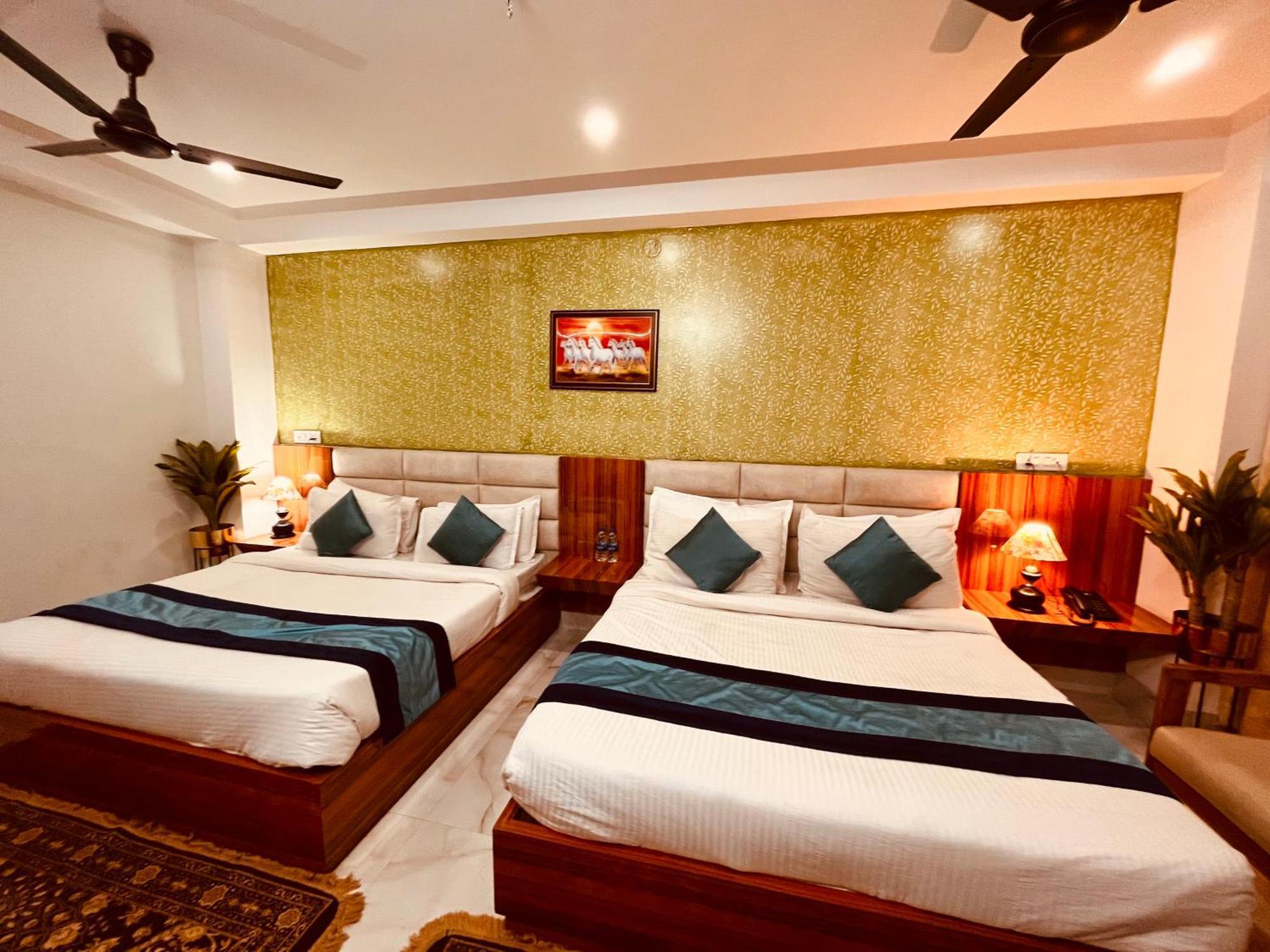 Hotel Golden Temple View By La Casa, Amritsar #Top Rated #Most Awarded #Swimming Pool #Prime Location #Luxury Rooms #Parking #Rooftop Cafe Buitenkant foto