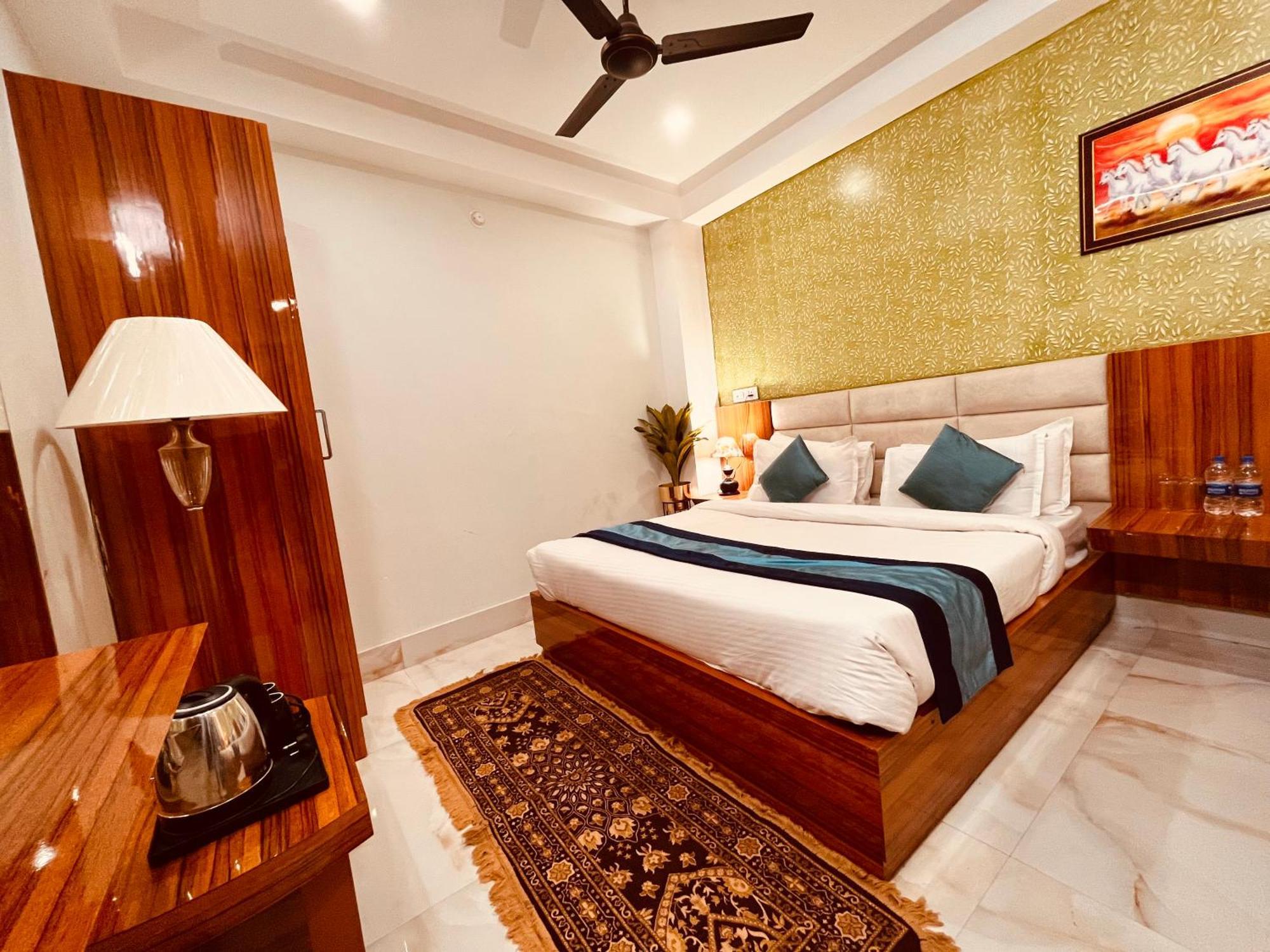 Hotel Golden Temple View By La Casa, Amritsar #Top Rated #Most Awarded #Swimming Pool #Prime Location #Luxury Rooms #Parking #Rooftop Cafe Buitenkant foto