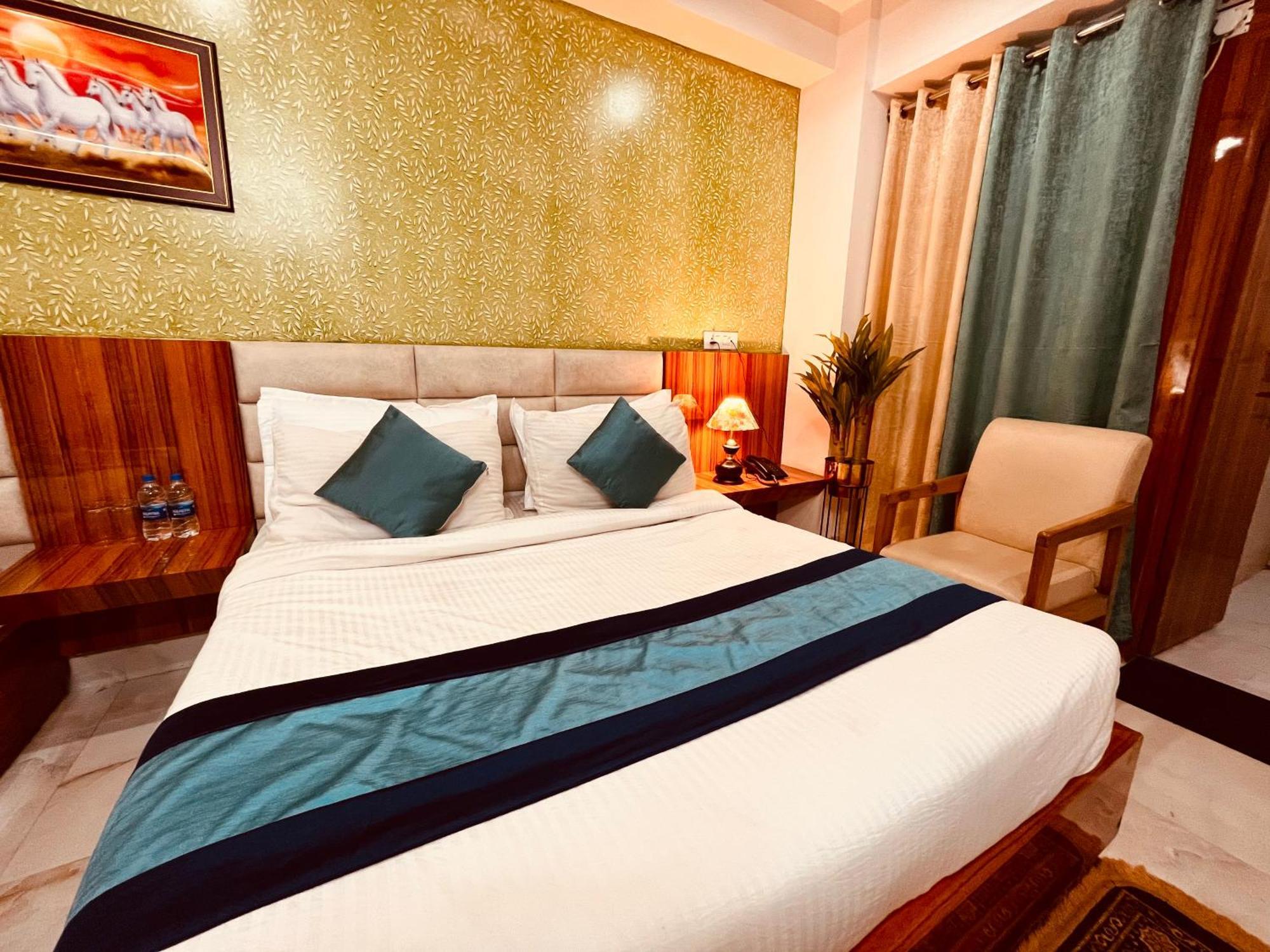Hotel Golden Temple View By La Casa, Amritsar #Top Rated #Most Awarded #Swimming Pool #Prime Location #Luxury Rooms #Parking #Rooftop Cafe Buitenkant foto