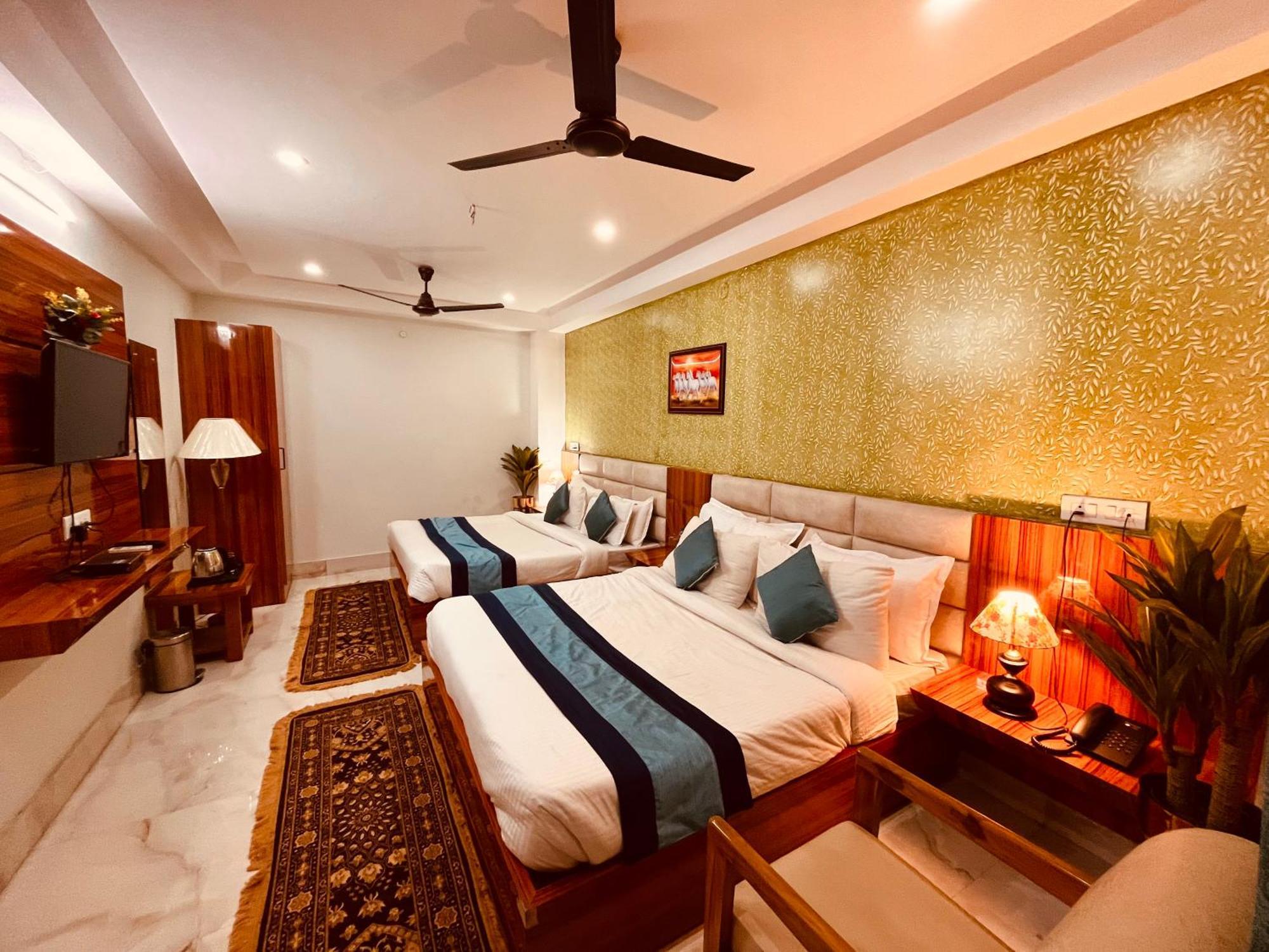 Hotel Golden Temple View By La Casa, Amritsar #Top Rated #Most Awarded #Swimming Pool #Prime Location #Luxury Rooms #Parking #Rooftop Cafe Buitenkant foto