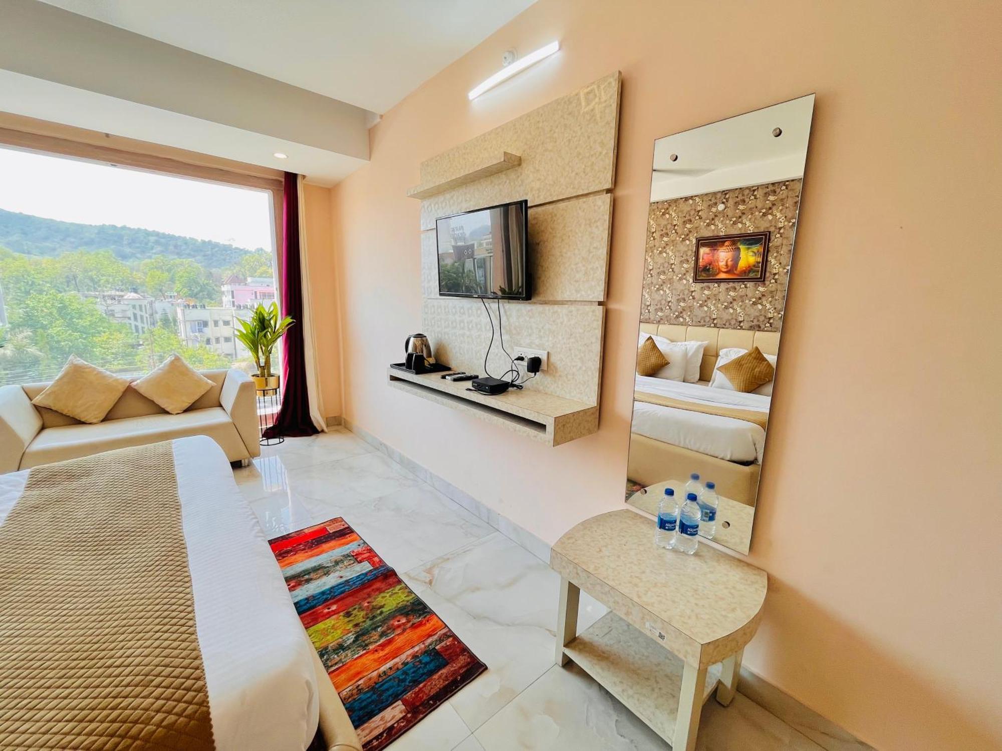 Hotel Golden Temple View By La Casa, Amritsar #Top Rated #Most Awarded #Swimming Pool #Prime Location #Luxury Rooms #Parking #Rooftop Cafe Buitenkant foto